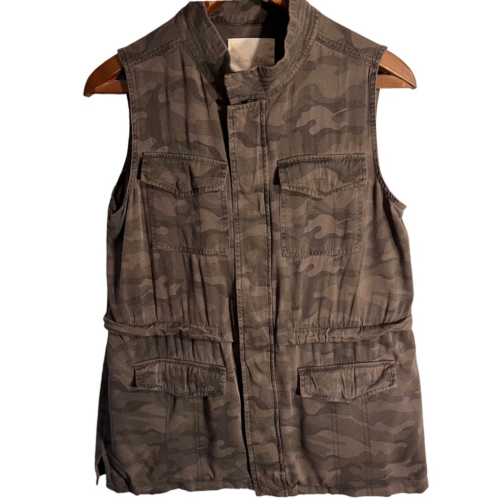 Altar'd State Camo Utility Vest Women's Size S Drawstring Pockets Military